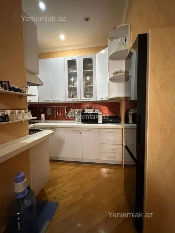 264 000 AZN - 3 otaqlı mənzil Satılır, 1-ci mikrorayon, Nəsimi, Bakı