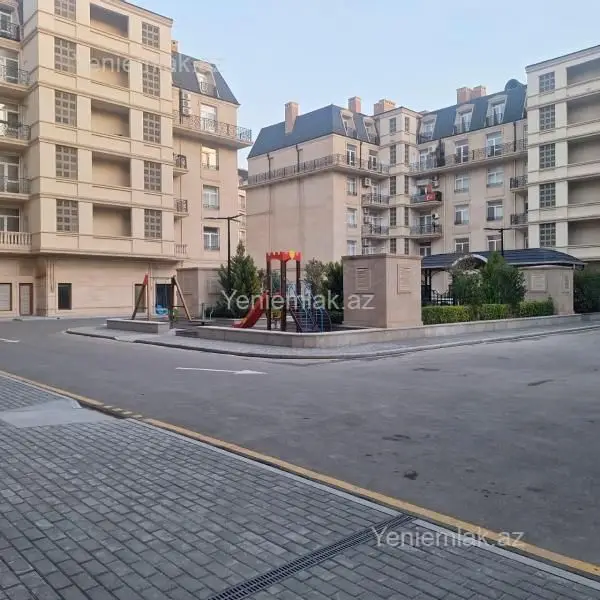 2 600 AZN - 3 otaqlı mənzil Kirayə (aylıq), Ağ şəhər, Xətai, Bakı