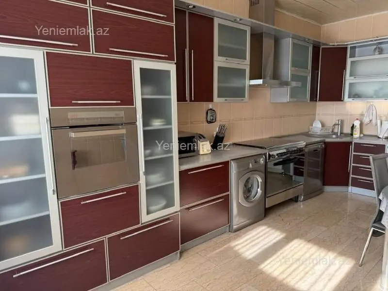 1 500 AZN - 4 otaqlı mənzil Kirayə (aylıq), Yasamal qəs., Nizami, Bakı