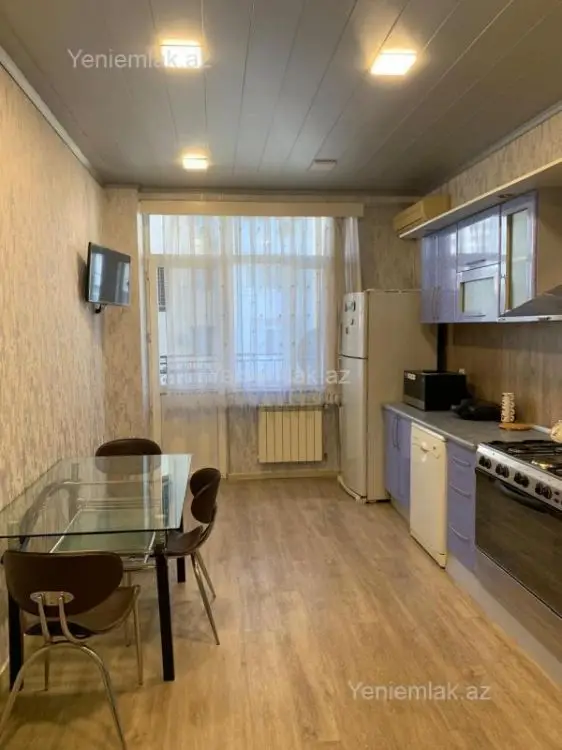 1 450 AZN - 3 otaqlı mənzil Kirayə (aylıq), Yasamal qəs., Nizami, Bakı