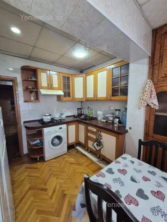 275 000 AZN - 4 otaqlı mənzil Satılır, 8-ci kilometr, Nizami, Bakı