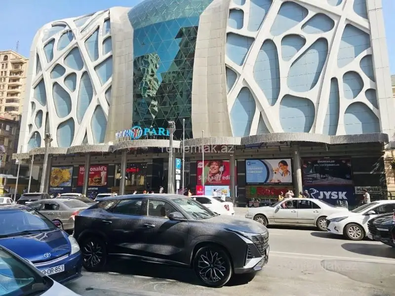 3 000 AZN - 82 m² Obyekt / Ofis Kirayə (aylıq), Nərimanov, Bakı