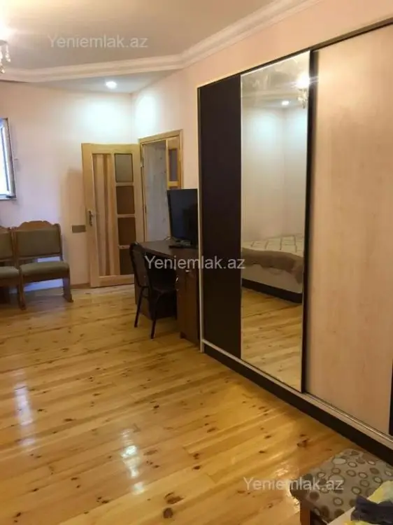 150 AZN - 4 otaqlı mənzil Kirayə (günlük), Novxanı, Abşeron