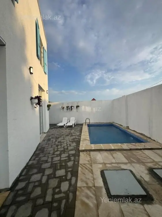 150 AZN - 4 otaqlı mənzil Kirayə (günlük), Novxanı, Abşeron