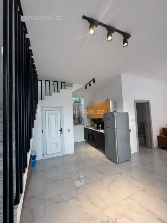 150 AZN - 4 otaqlı mənzil Kirayə (günlük), Novxanı, Abşeron