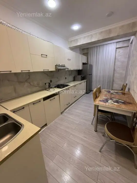 1 200 AZN - 3 otaqlı mənzil Kirayə (aylıq), Yasamal qəs., Yasamal, Bakı