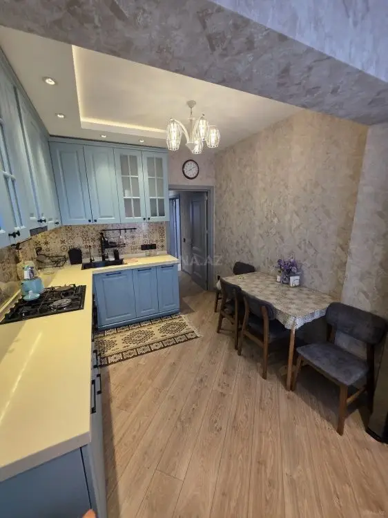 700 AZN - 3 otaqlı mənzil Kirayə (aylıq), 8-ci kilometr, Laçın