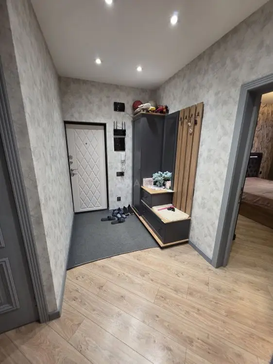 700 AZN - 3 otaqlı mənzil Kirayə (aylıq), 8-ci kilometr, Laçın