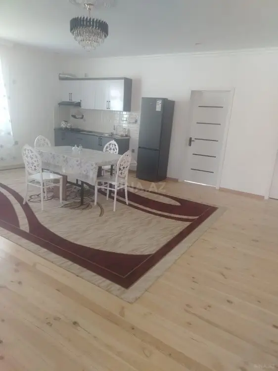 700 AZN - 3 otaqlı mənzil Kirayə (aylıq), Qəbələ