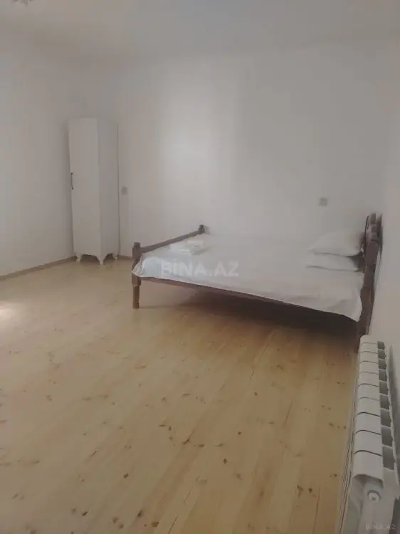 700 AZN - 3 otaqlı mənzil Kirayə (aylıq), Qəbələ