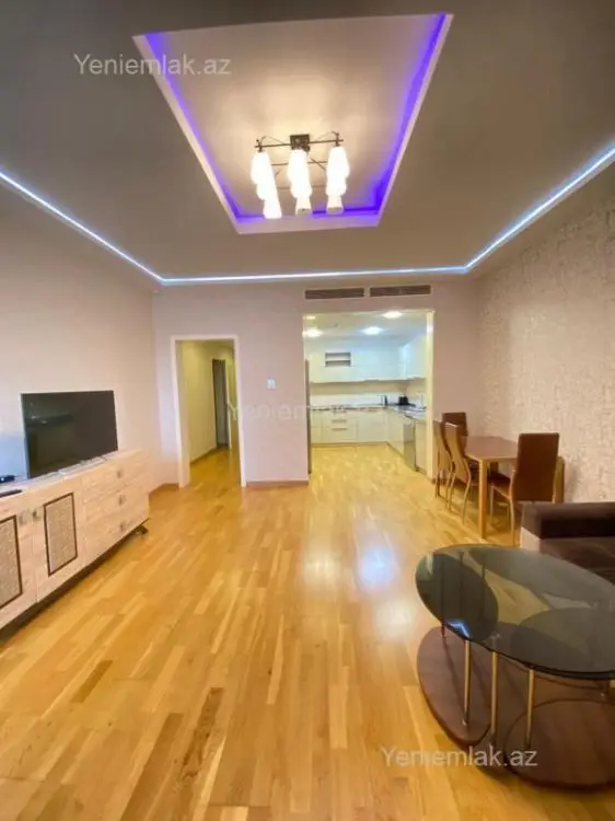 2 200 AZN - 3 otaqlı mənzil Kirayə (aylıq), Səbail, Bakı