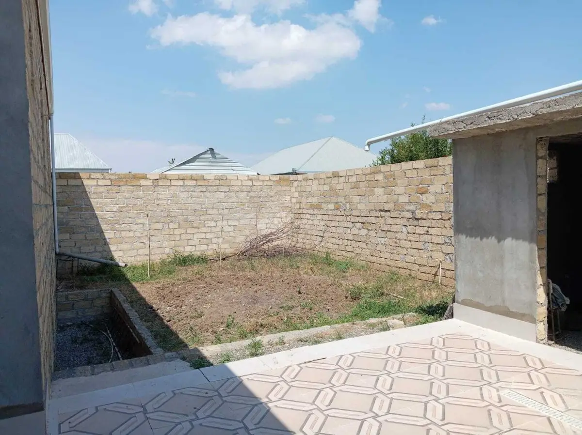 120 000 AZN - 4 otaqlı mənzil Satılır, Gəncə