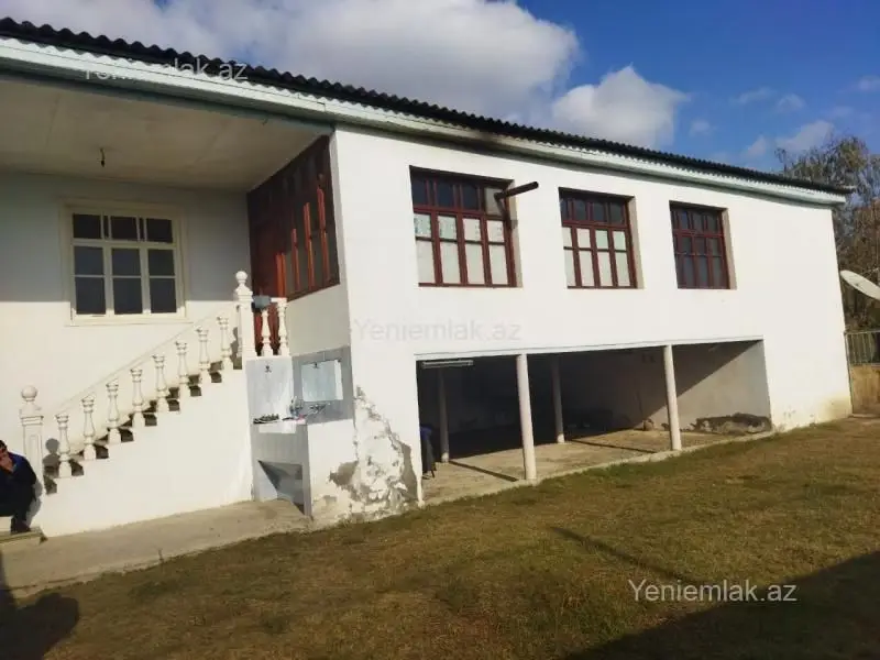 28 000 AZN - 4 otaqlı mənzil Satılır, Yevlax