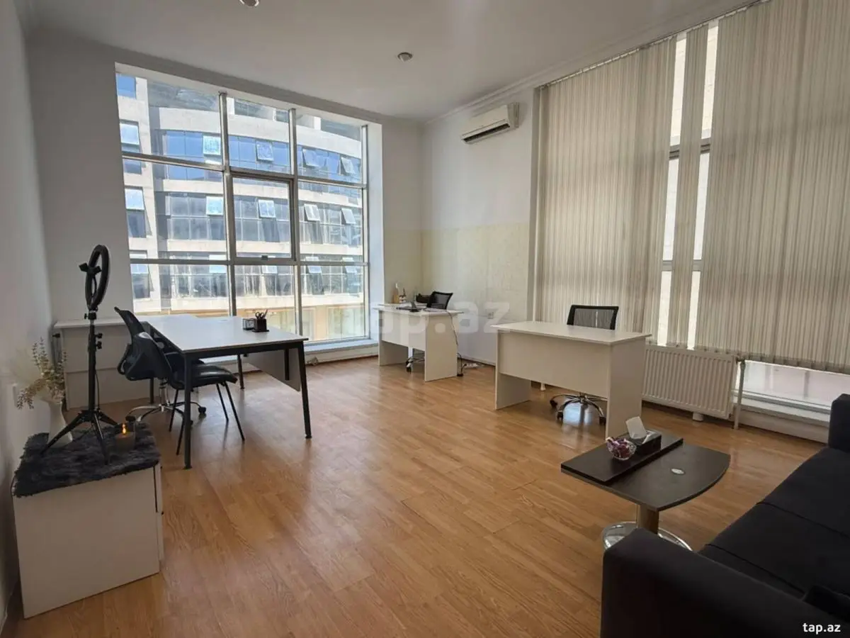 200 AZN - 0 m² Obyekt / Ofis, Bakı
