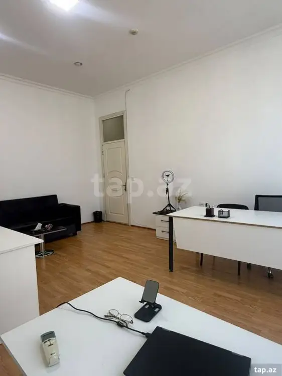 200 AZN - 0 m² Obyekt / Ofis, Bakı