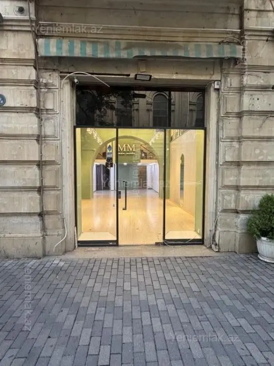 6 000 AZN - 124 m² Obyekt / Ofis Kirayə (aylıq), Səbail, Bakı
