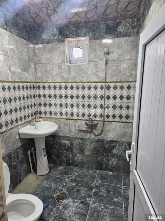 59 000 AZN - 4 otaqlı mənzil , Salyan