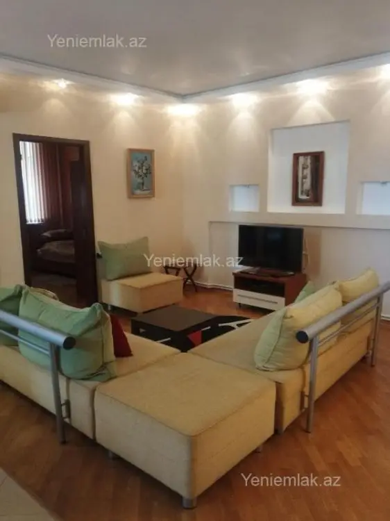 1 200 AZN - 3 otaqlı mənzil Kirayə (aylıq), Yasamal qəs., Yasamal, Bakı