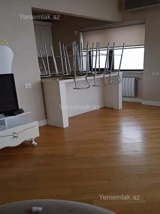 1 200 AZN - 3 otaqlı mənzil Kirayə (aylıq), Yasamal qəs., Yasamal, Bakı