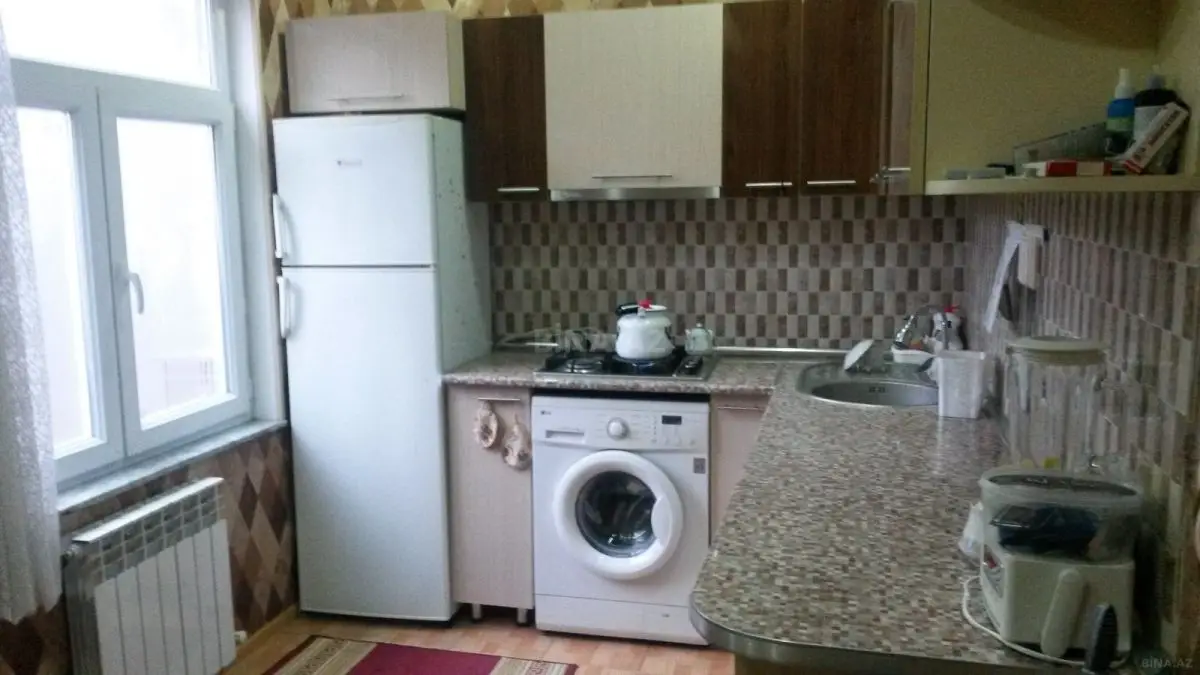 650 AZN - 4 otaqlı mənzil Kirayə (aylıq), Gəncə