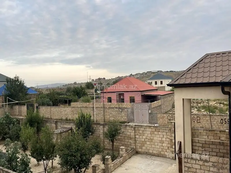 140 000 AZN - 8 otaqlı mənzil Satılır, Saray, Abşeron