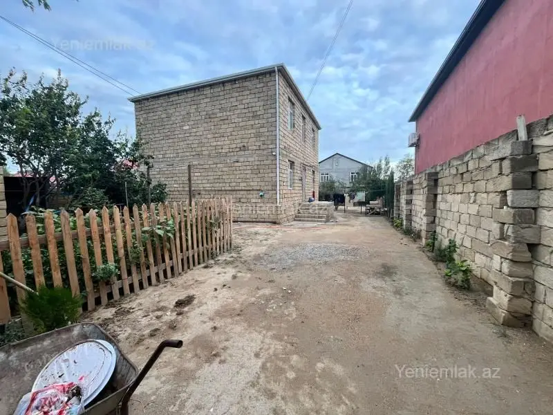 140 000 AZN - 8 otaqlı mənzil Satılır, Saray, Abşeron