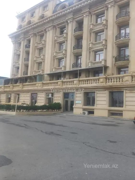 275 000 AZN - 5 otaqlı mənzil Satılır, Bayıl qəs., Səbail, Bakı