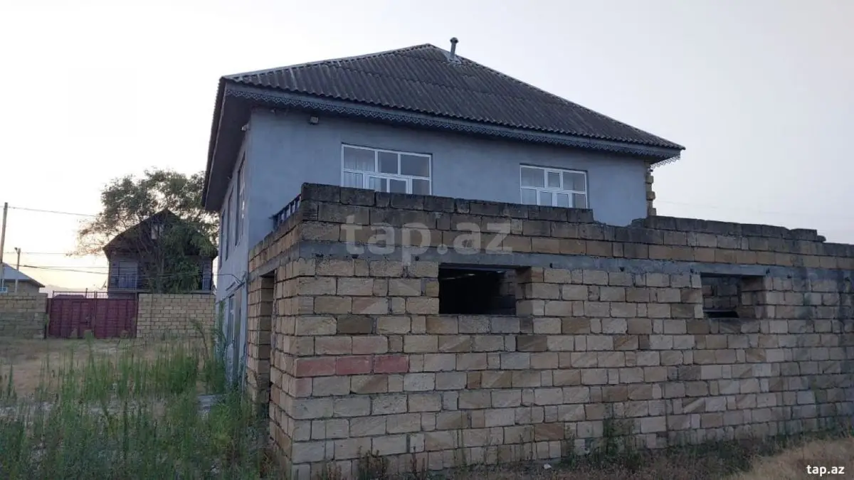 130 000 AZN - 6 otaqlı mənzil , Astara