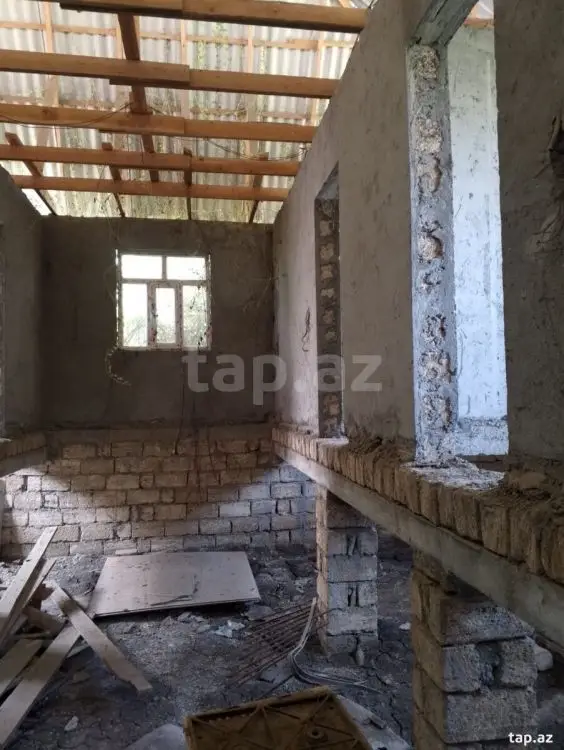 35 000 AZN - 4 otaqlı mənzil , Astara