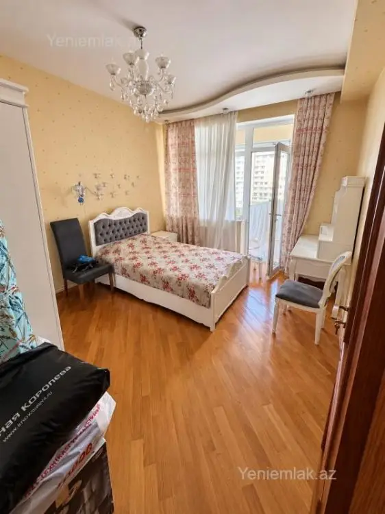 1 000 AZN - 3 otaqlı mənzil Kirayə (aylıq), Yasamal qəs., Yasamal, Bakı