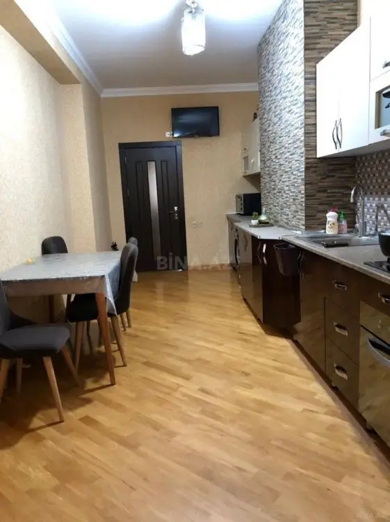 1 000 AZN - 3 otaqlı mənzil Kirayə (aylıq), 8-ci kilometr, Abşeron