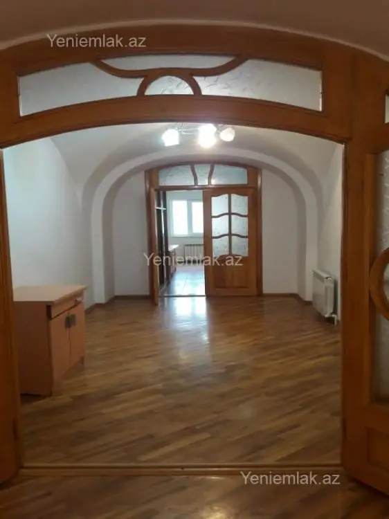 800 AZN - 70 m² Obyekt / Ofis Kirayə (aylıq), Səbail, Bakı