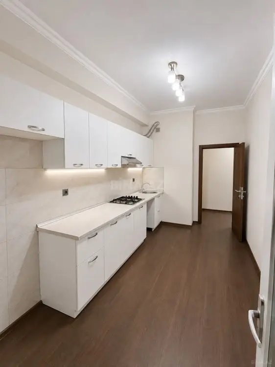 700 AZN - 3 otaqlı mənzil Kirayə (aylıq), Yasamal qəs., Abşeron