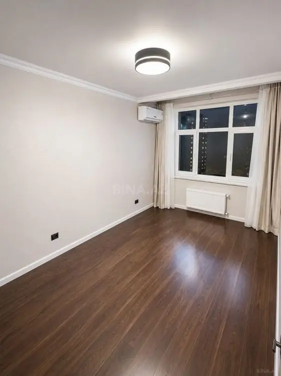 700 AZN - 3 otaqlı mənzil Kirayə (aylıq), Yasamal qəs., Abşeron