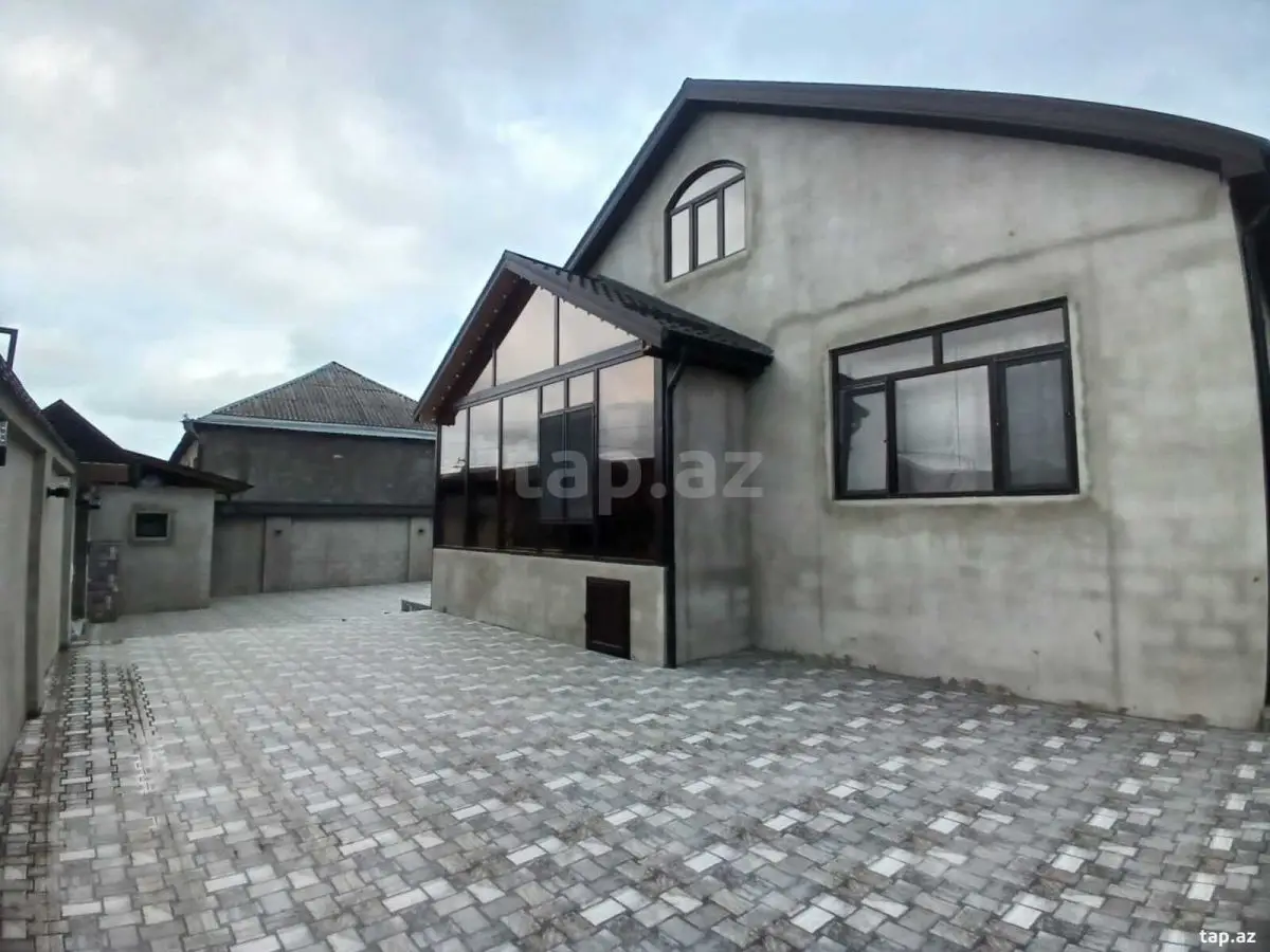 1 000 AZN - 4 otaqlı mənzil Kirayə (aylıq), Quba