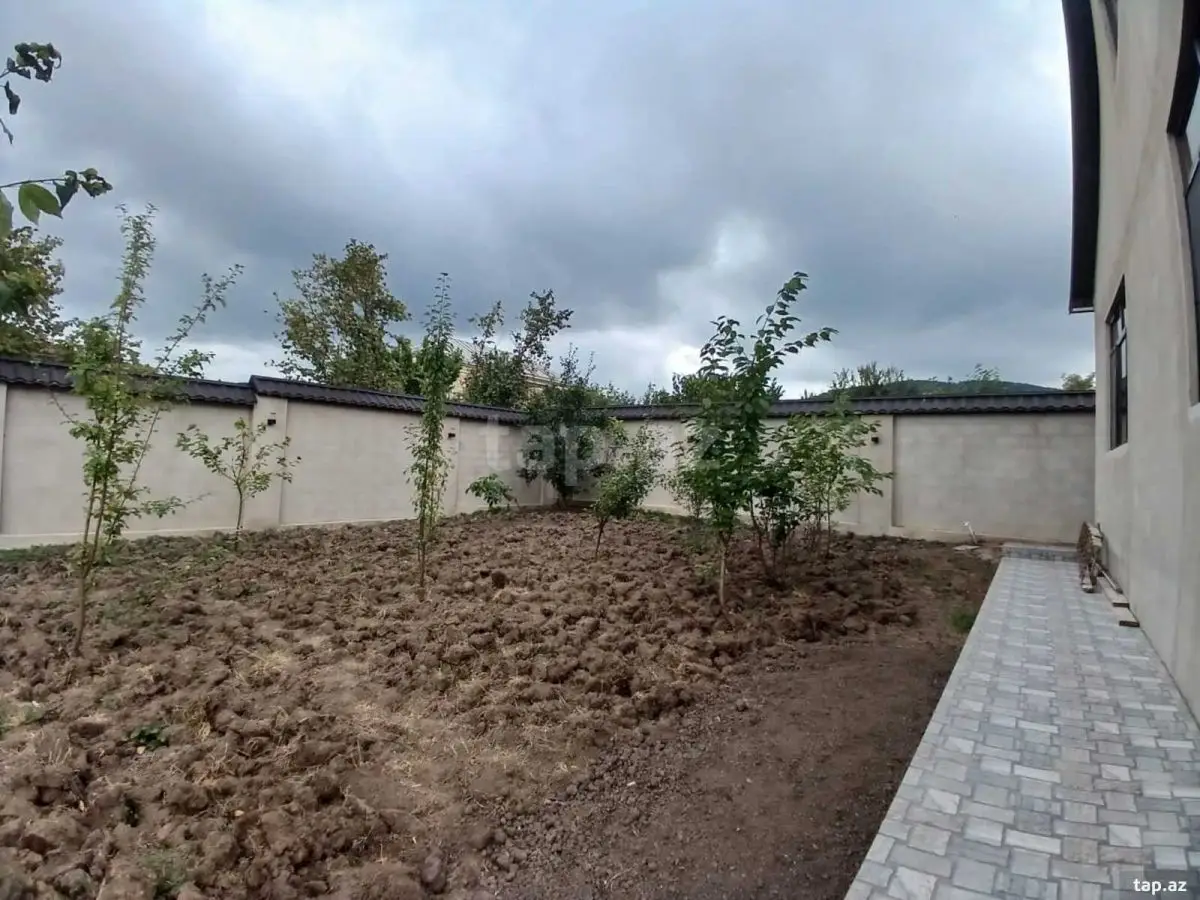 1 000 AZN - 4 otaqlı mənzil Kirayə (aylıq), Quba
