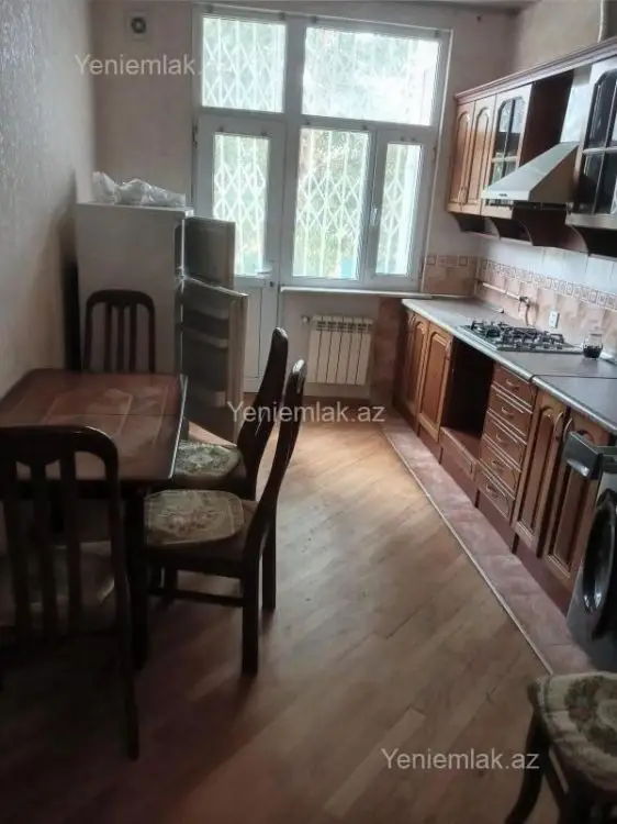 700 AZN - 3 otaqlı mənzil Kirayə (aylıq), Nizami, Bakı