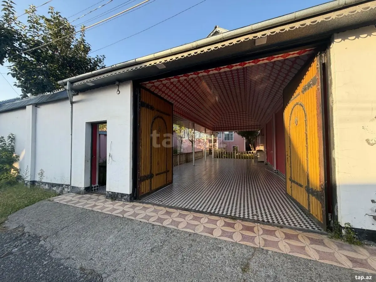 450 AZN - 4 otaqlı mənzil Kirayə (aylıq), Qəbələ