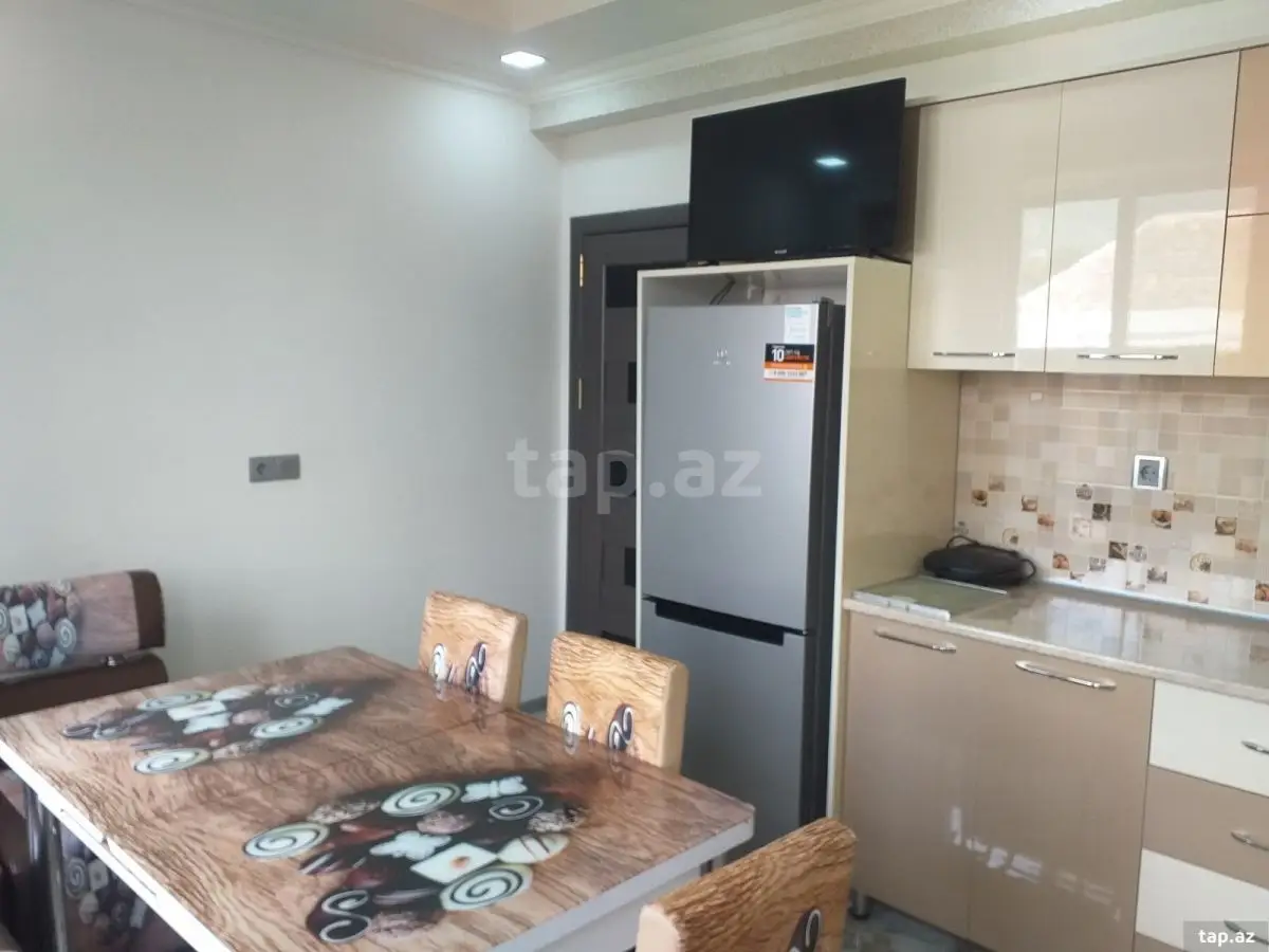 100 AZN - 3 otaqlı mənzil Kirayə (aylıq), Şəki