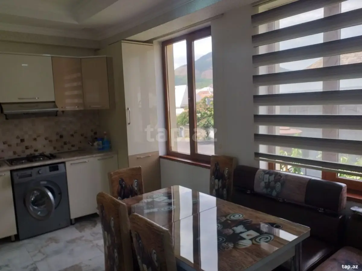 100 AZN - 3 otaqlı mənzil Kirayə (aylıq), Şəki