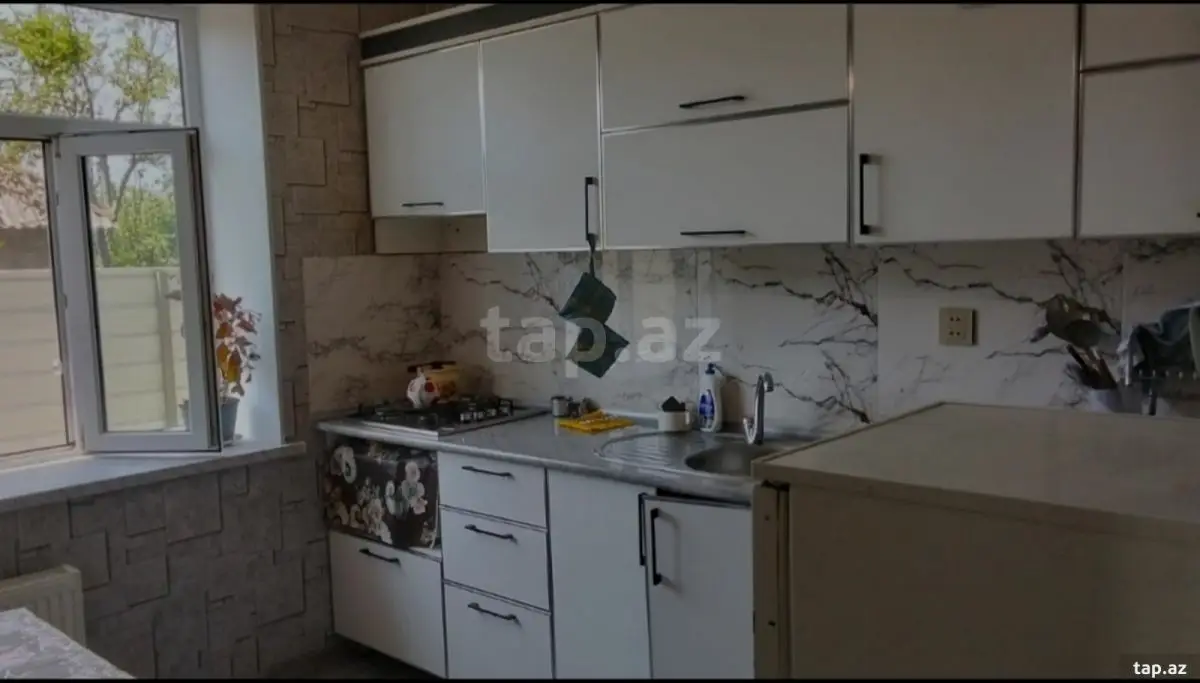 550 AZN - 3 otaqlı mənzil Kirayə (aylıq), Qəbələ
