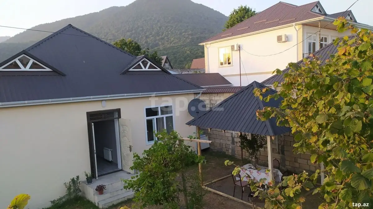 550 AZN - 3 otaqlı mənzil Kirayə (aylıq), Qəbələ