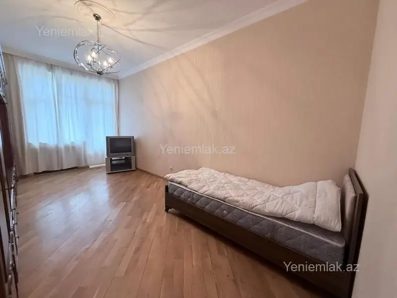 570 000 AZN - 5 otaqlı mənzil Satılır, Nərimanov, Bakı