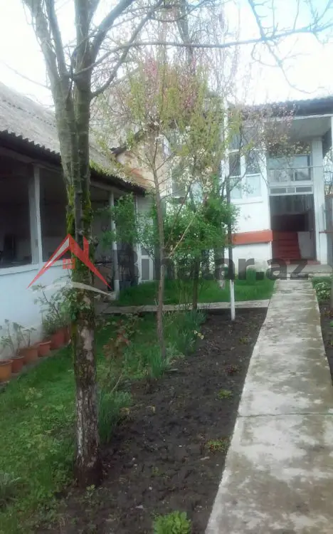 80 AZN - 3 otaqlı mənzil Kirayə (aylıq), Qəbələ