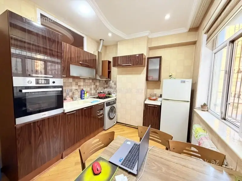 221 000 AZN - 3 otaqlı mənzil Satılır, Yasamal qəs., Yasamal, Bakı