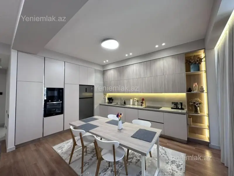 3 000 AZN - 3 otaqlı mənzil Kirayə (aylıq), Ağ şəhər, Xətai, Bakı
