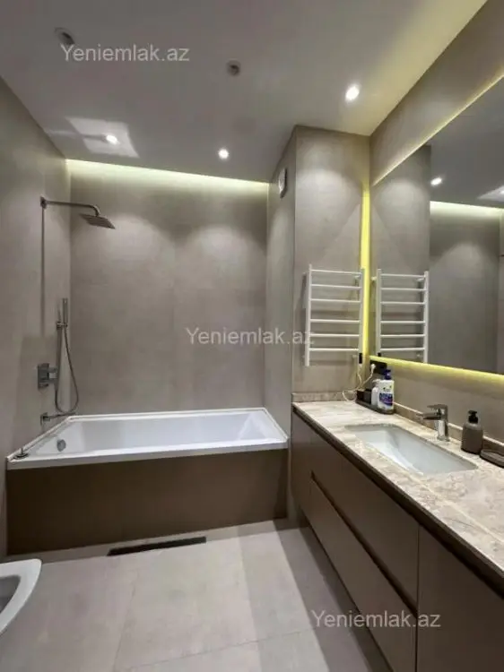 3 000 AZN - 3 otaqlı mənzil Kirayə (aylıq), Ağ şəhər, Xətai, Bakı