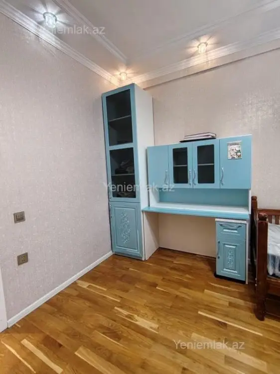 800 AZN - 3 otaqlı mənzil Kirayə (aylıq), 1-ci mikrorayon, Sumqayıt