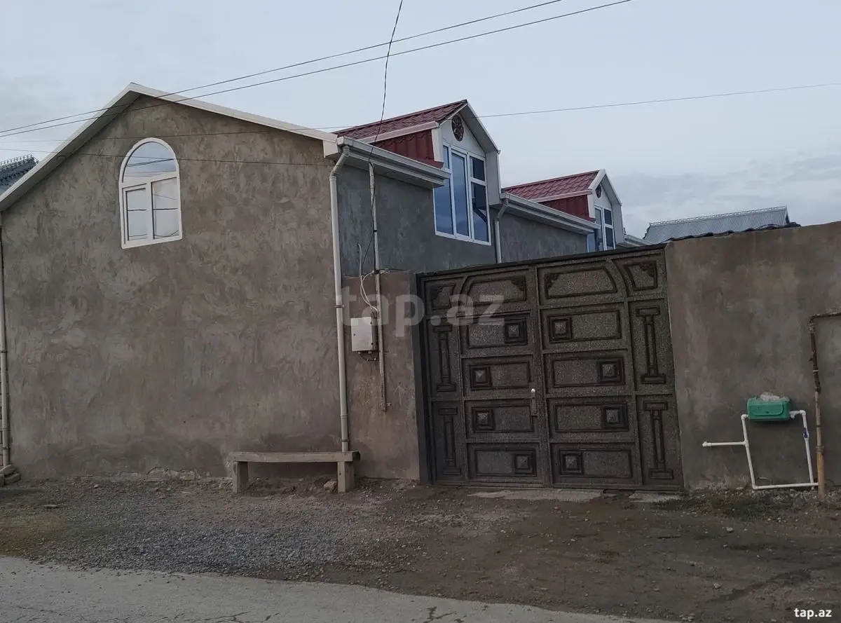 6 000 AZN - 4 otaqlı mənzil , Şirvan