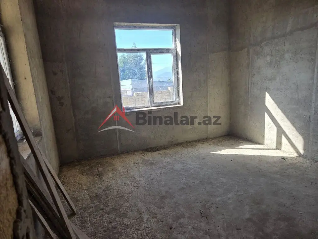 63 000 AZN - 4 otaqlı mənzil Satılır, Şamaxı